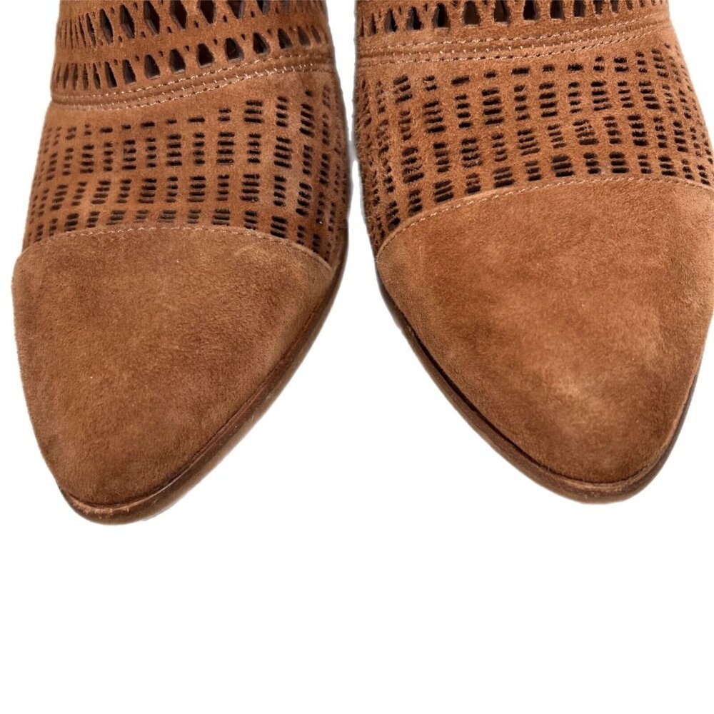 Vince Camuto Boots Womens Sz 7.5 Shoes Leather Ankle Booties Block Heel Pierced - Picture 7 of 12